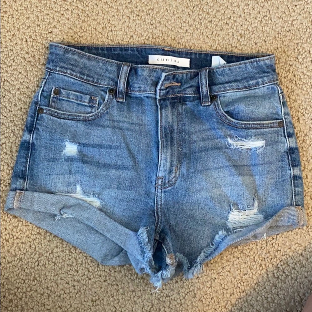 Eunina Jean Shorts, Shortie